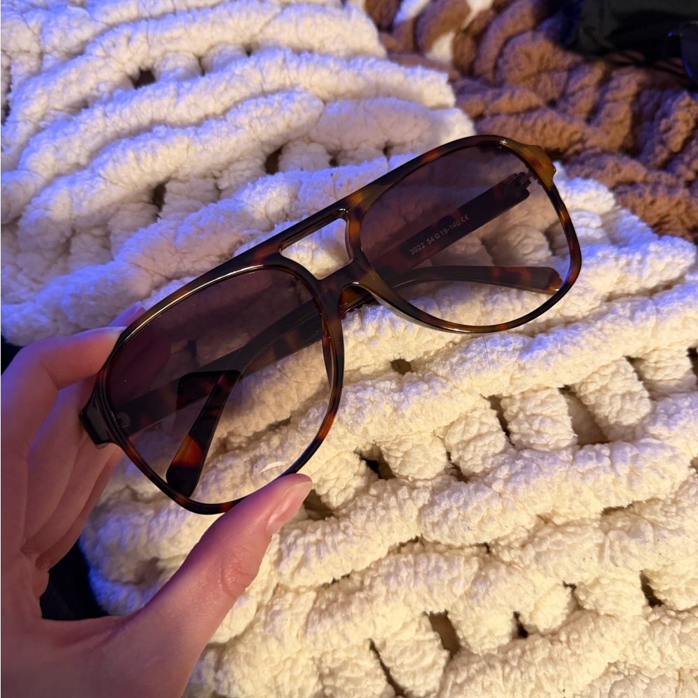 Tortoiseshell Brown Sunglasses - Fashion Aviator Style
